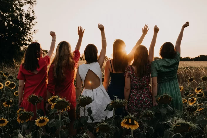 Séance photo entre amies pour un EVJF