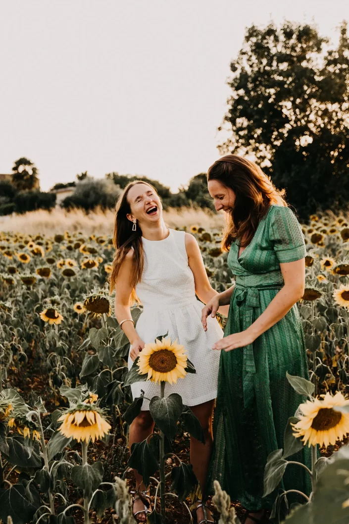 Séance photo entre amies pour un enterrement de vie de jeune fille