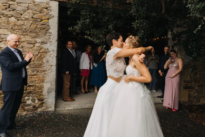 Sortie de cérémonie - mariage Domaine du Bois Menias