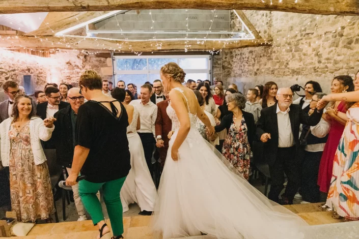 Ceremonie laique en intérieur - Mariage Bois Menias