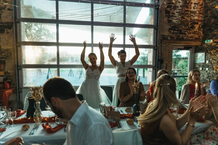 Repas lors d'une réception de mariage - Mariage - Domaine du Bois Menias