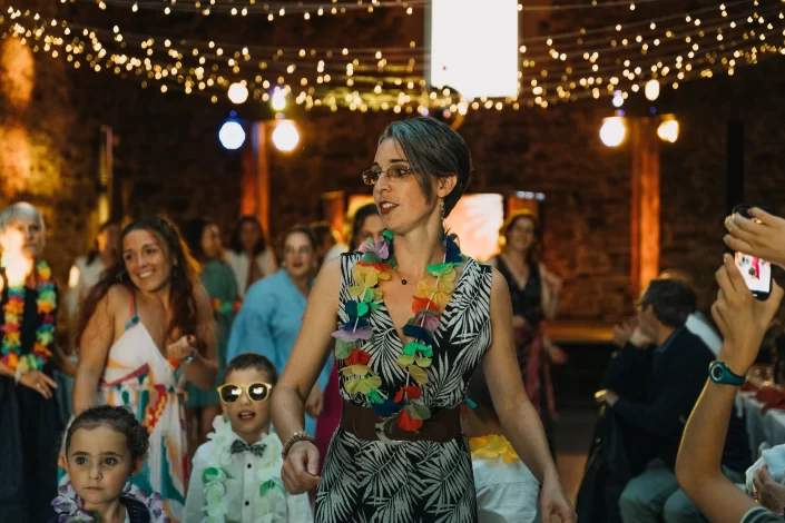 Danse pendant la réception d'un mariage au Domaine du Bois Menias